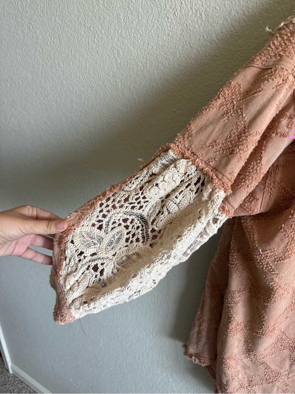 NWT POL Dusty Rose Lace Overlay Shirt Jacket Shacket Boho Crochet Fall Size M/L - Picture 8 of 9